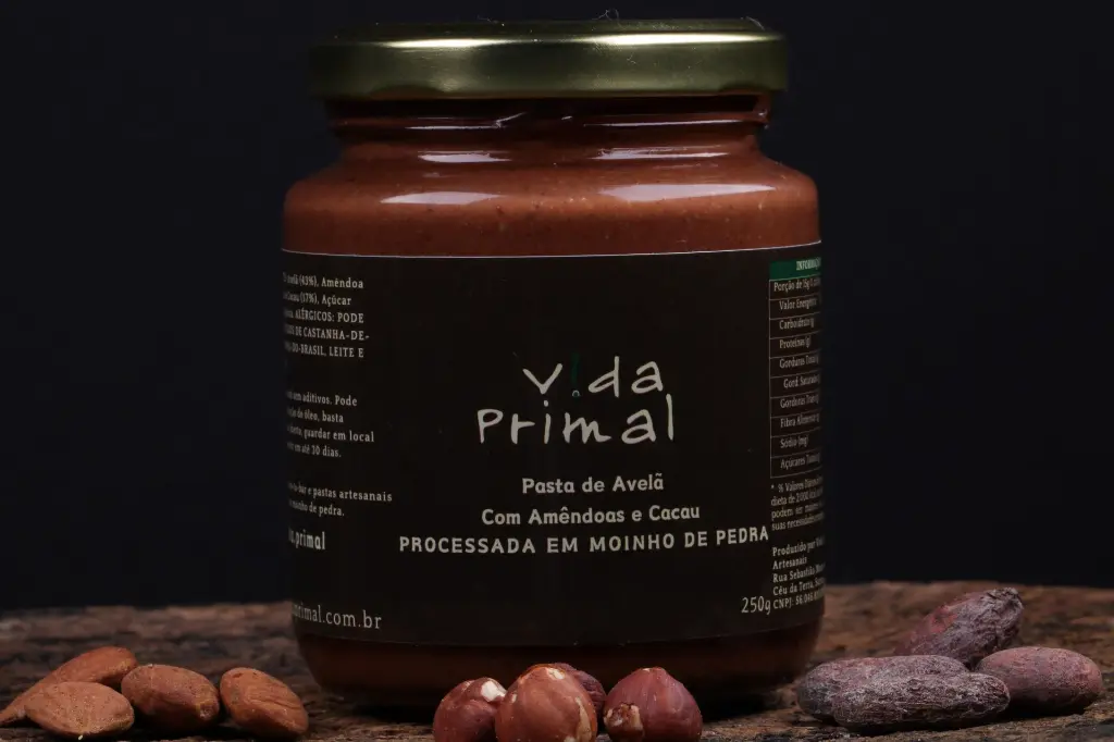 Vida_Primal-Pasta-Avelã_Amêndoa_Cacau.webp